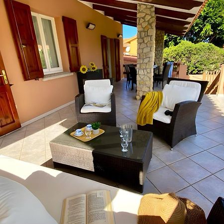 Villa Luigi Путцу Иду Екстериор снимка